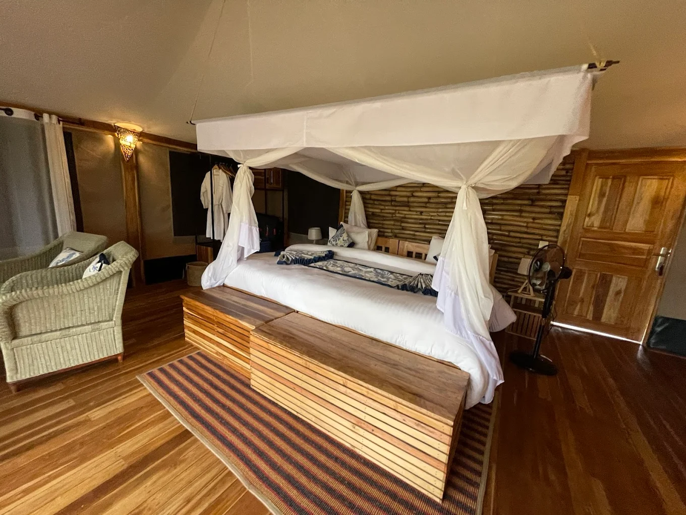 Nyota-Luxury-Lodge-delux-room