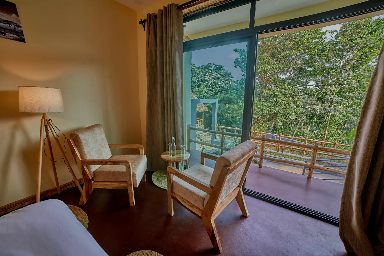 Outside-view-Samora-River-Lodge