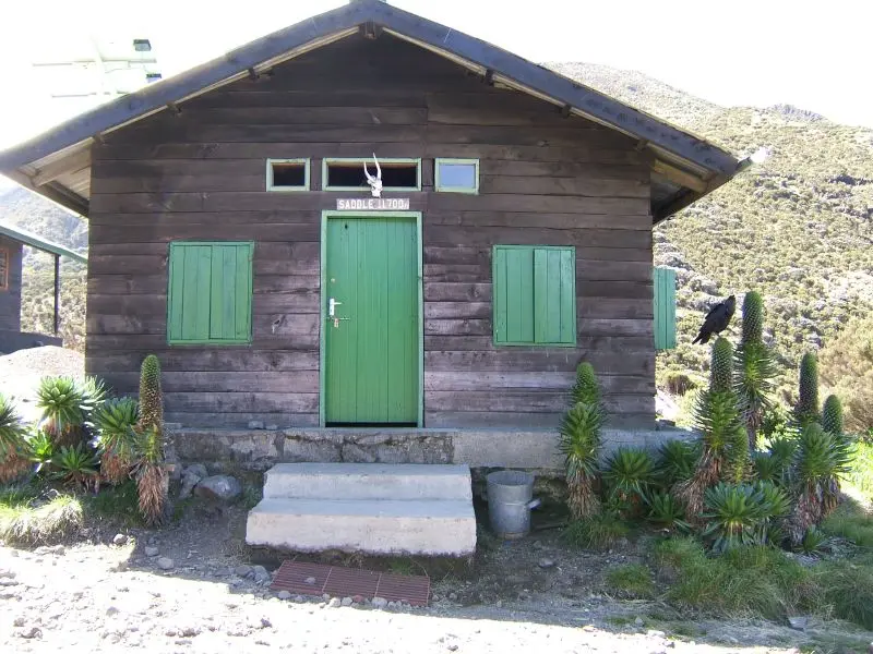 external-view-of-saddle-hut
