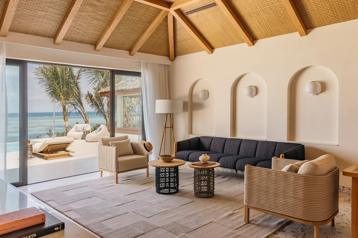 louunge-area-melia-zanzibar