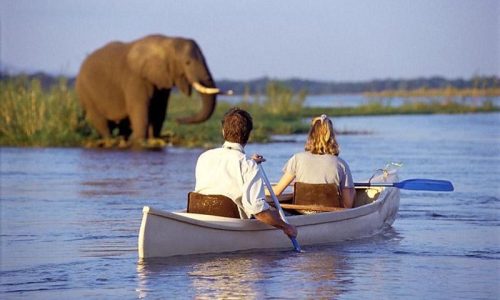 Canoeing-on-Lake-Manyara-national-park