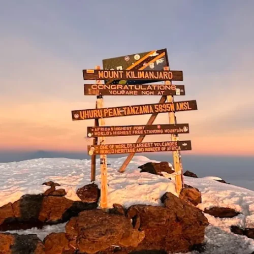 Uhuru Peak Point Kilimanjaro tekking