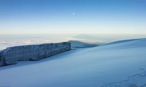 kilimanjaro-snowstorm-summit