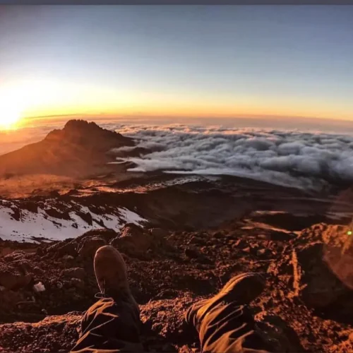 kilimanjaro-summit-ascent-sunrise-view