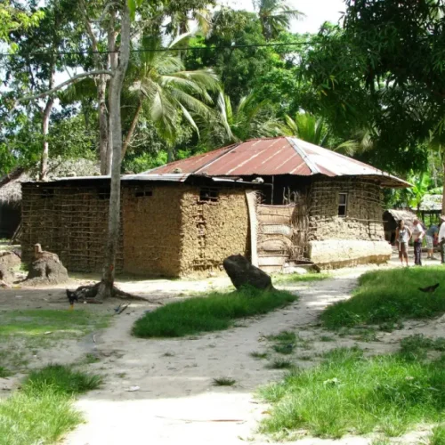 local-inhabitant-zanzibar-village