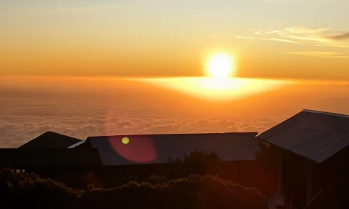 miriakamba-hut-sunset-view