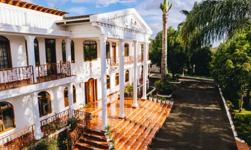 naibor villa