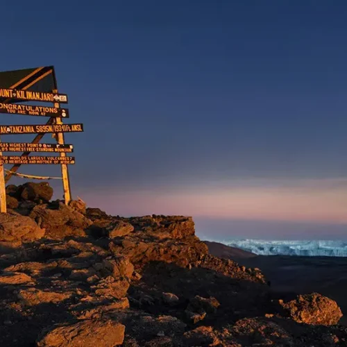 uhuru-peak-signpost-iconic